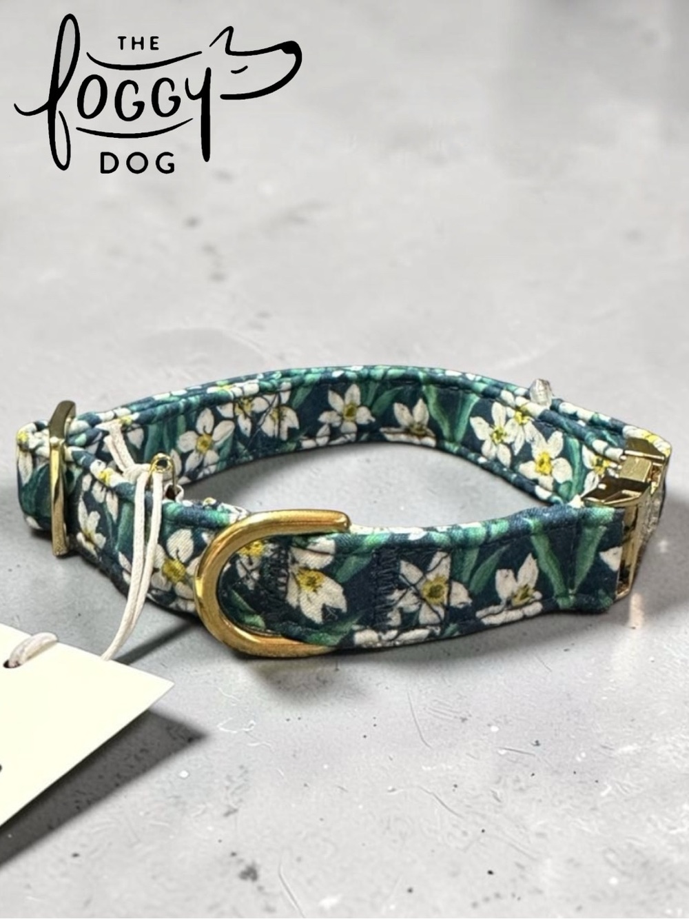 The Foggy Dog Floral Dog Collar